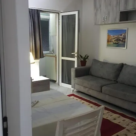 Apartment Cozy Studio In Tirana!