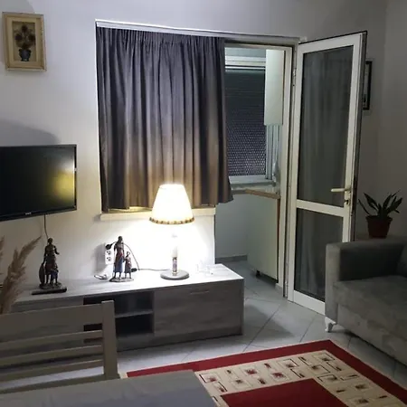 Cozy Studio In Tirana! Apartment *
